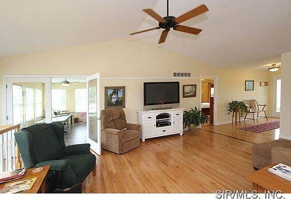 Hardwood Floors thru out