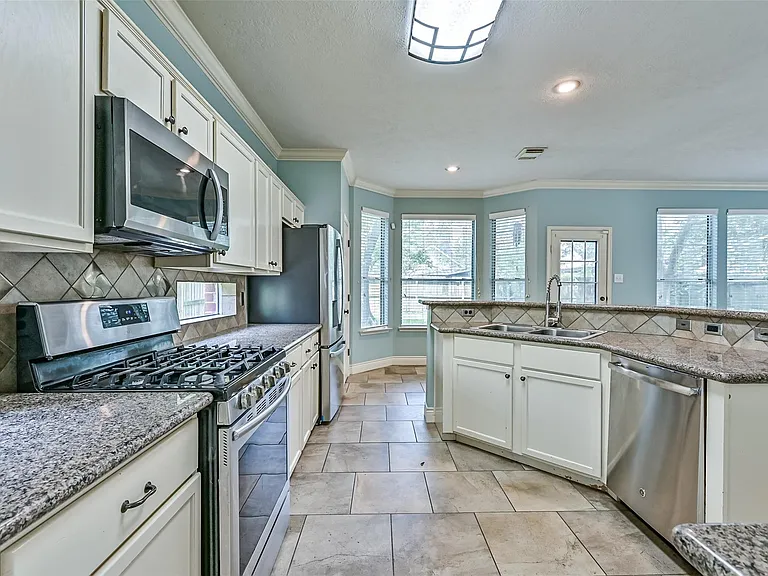 2714 Safe Harbour Cir — Photo 12