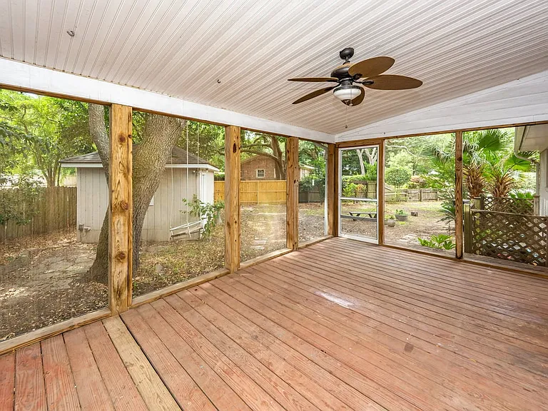 838 Fred St — Photo 42