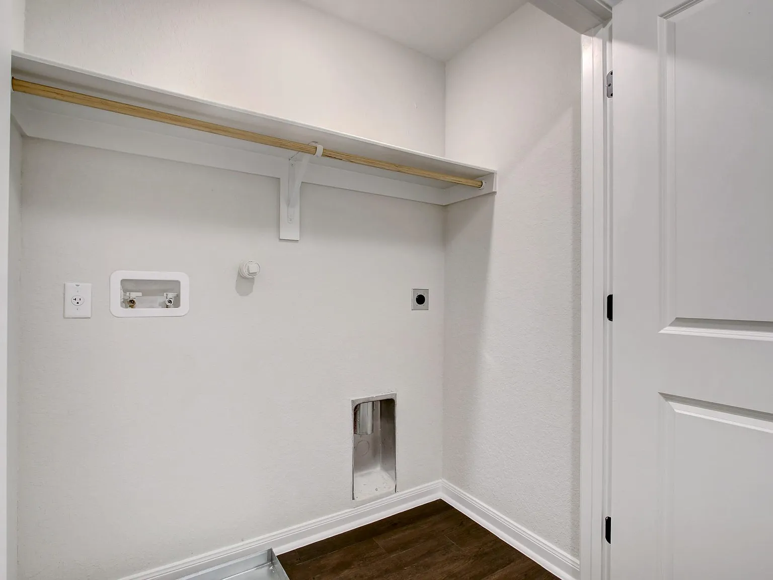 10340 Lynnwood Crk — Photo 1
