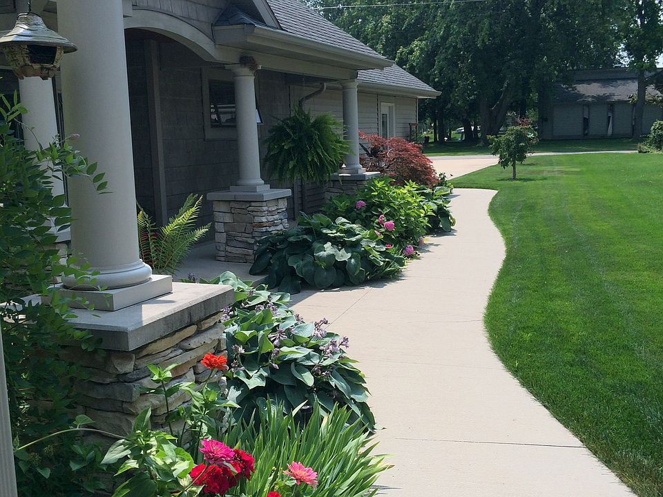 1st image of 12704 Park Dr