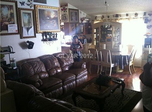 5th image of 6701 Silvery Ave