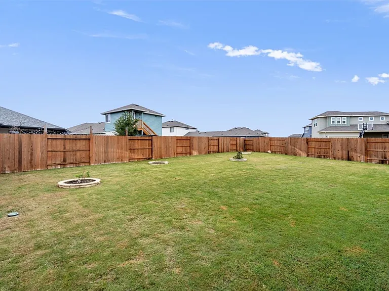8316 Looksee Ln — Photo 36