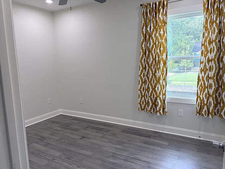 2nd bedroom - 13x10