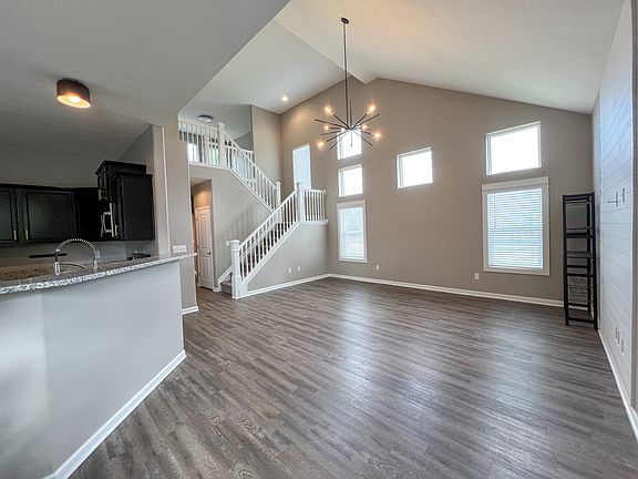 5th image of 5571 Eagle River Dr