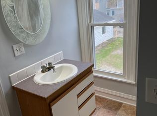 324 Cedar St NE, Grand Rapids, MI