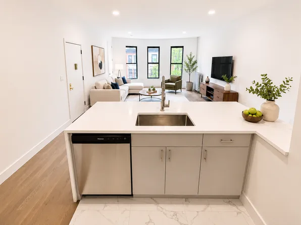 550 7th Street image 1 of 10