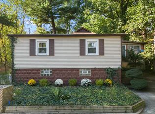 46117 Whitewood Ave, New Buffalo, MI 49117