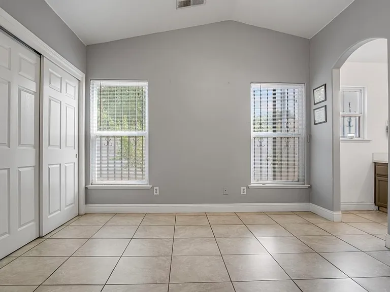 426 Wawona Ct — Photo 8