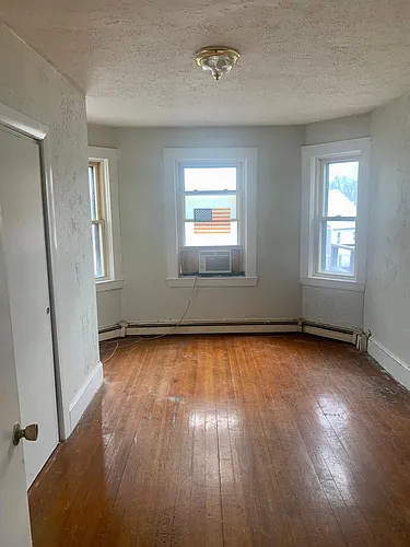 26 Beacon St #304 Photo 1