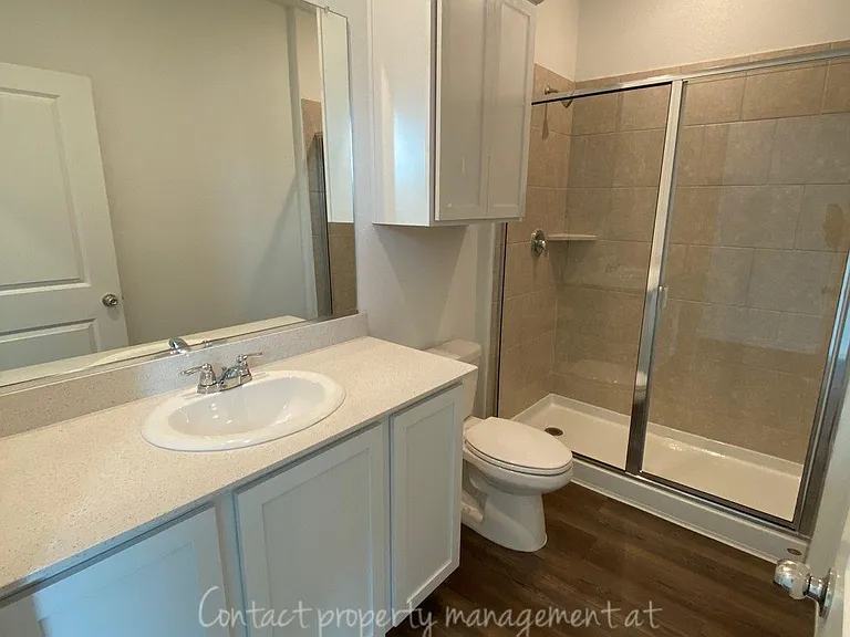 1022 Rosewood St — Photo 9