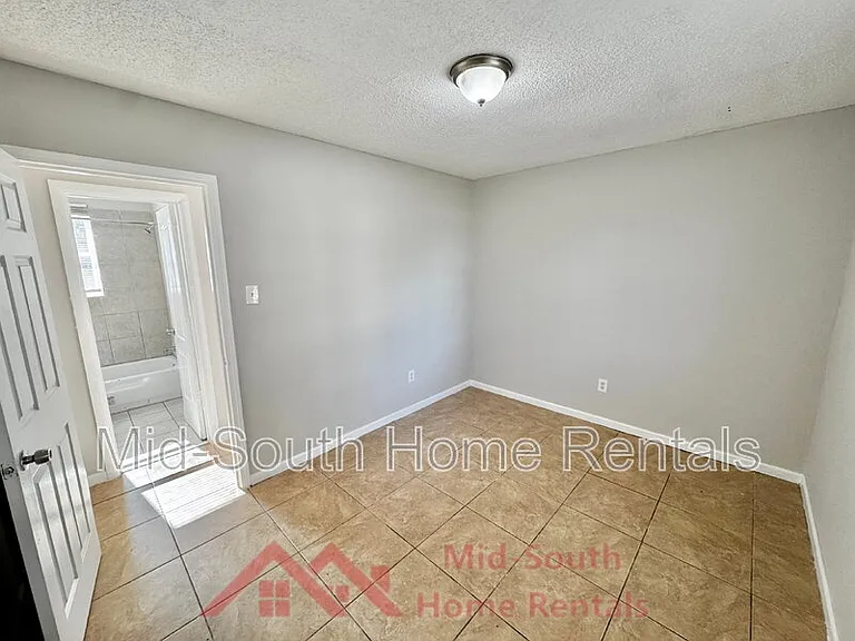 1825 Castalia St #4 — Photo 12