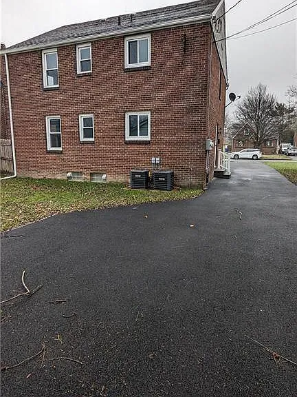 78 Kirkwood Dr — Photo 6