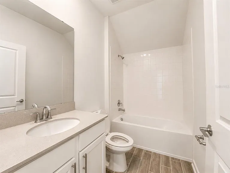 1432 Viscaya Cove Blvd — Photo 10