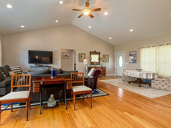 5th image of 60 Jett Sawyer Ln