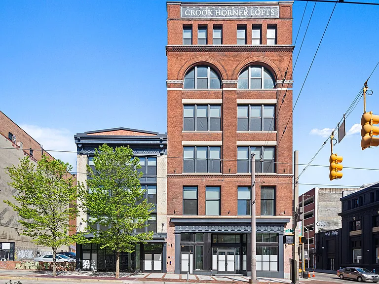 303 N Howard St — Photo 7