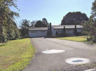 753 Mapleview Dr, Orange, CT 06477