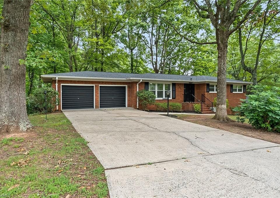 1st image of 2205 Hathaway Dr