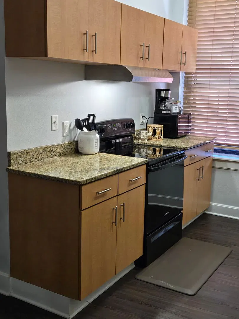 302 W Commercial Unit 211A — Photo 4