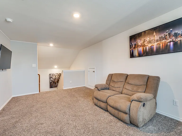 808 Fueller Dr — Photo 19