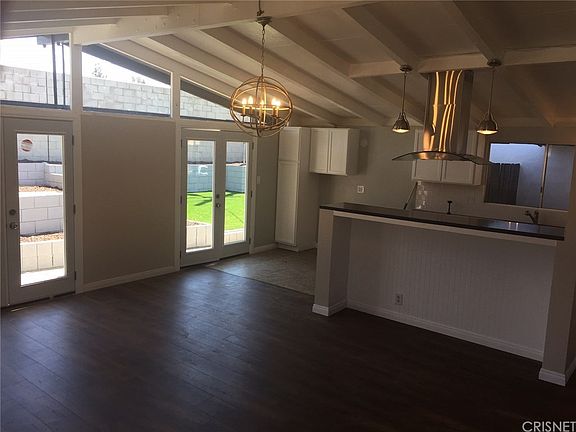 4th image of 13096 Fellows Ave