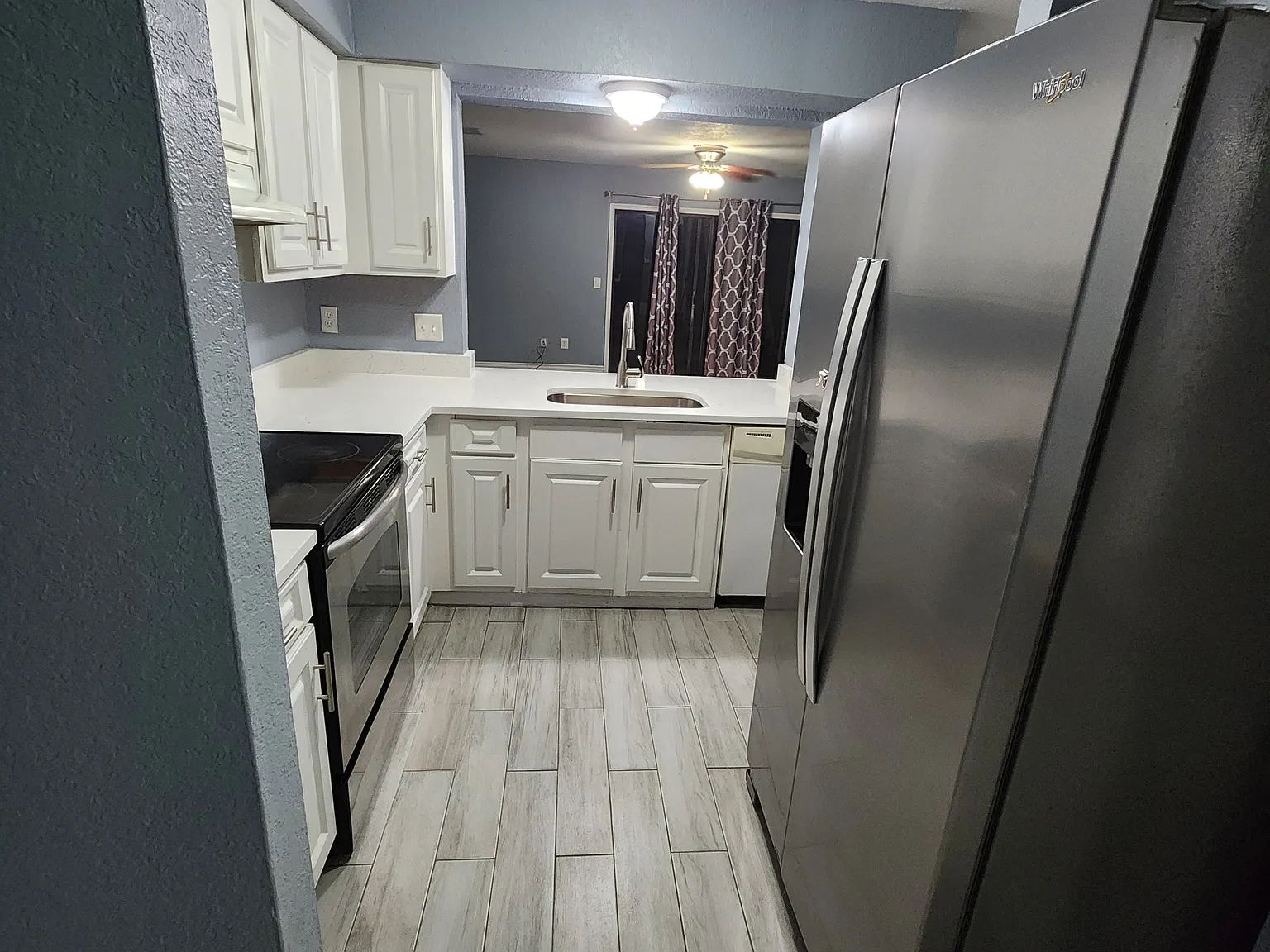 2 bed, 2.5 bath, 1088 sqft, $1,900 — Photo 4