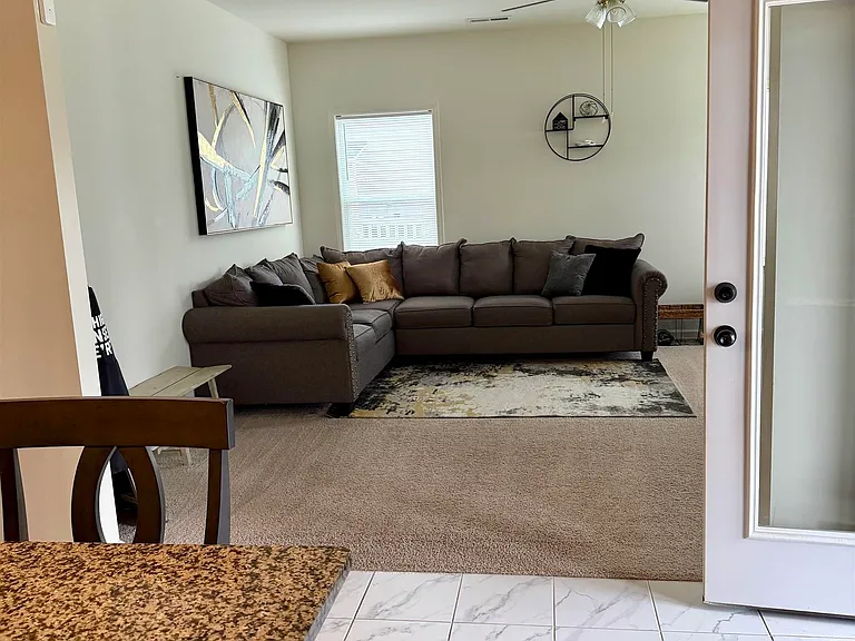 629 Corsih Pl — Photo 6