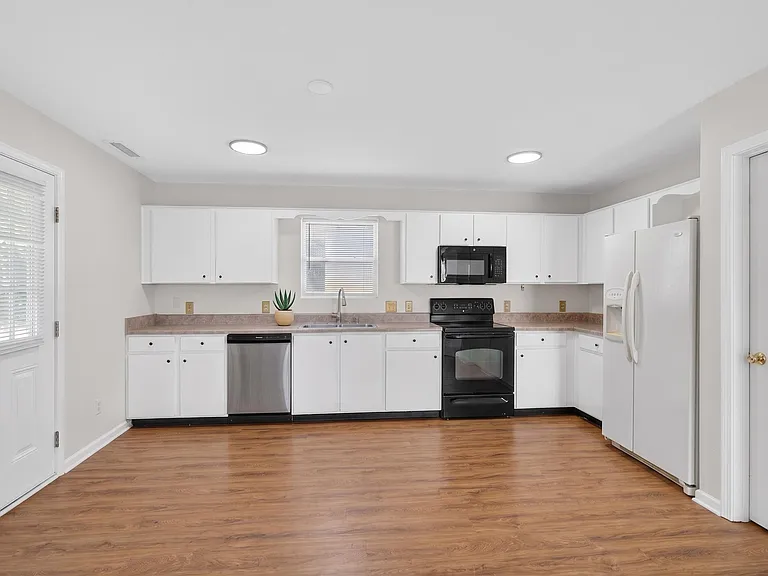 458 Settlers Ridge Dr — Photo 6