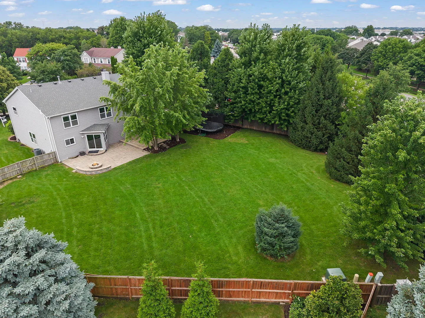 5 bed, 3.5 bath, 3030 sqft, $4,200 — Photo 2