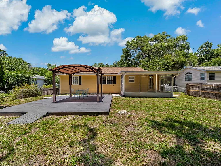 39542 Friends Ave — Photo 4
