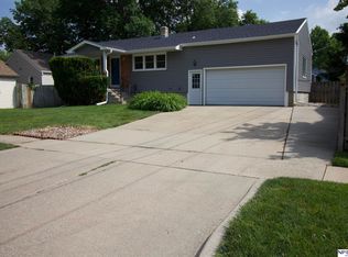 237 E 10th St, Fremont, NE 68025