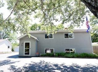 33089 N Indian Ln, Grayslake, IL 60030