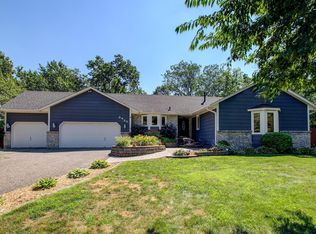 8425 Greenwood Dr, Mounds View, MN 55112