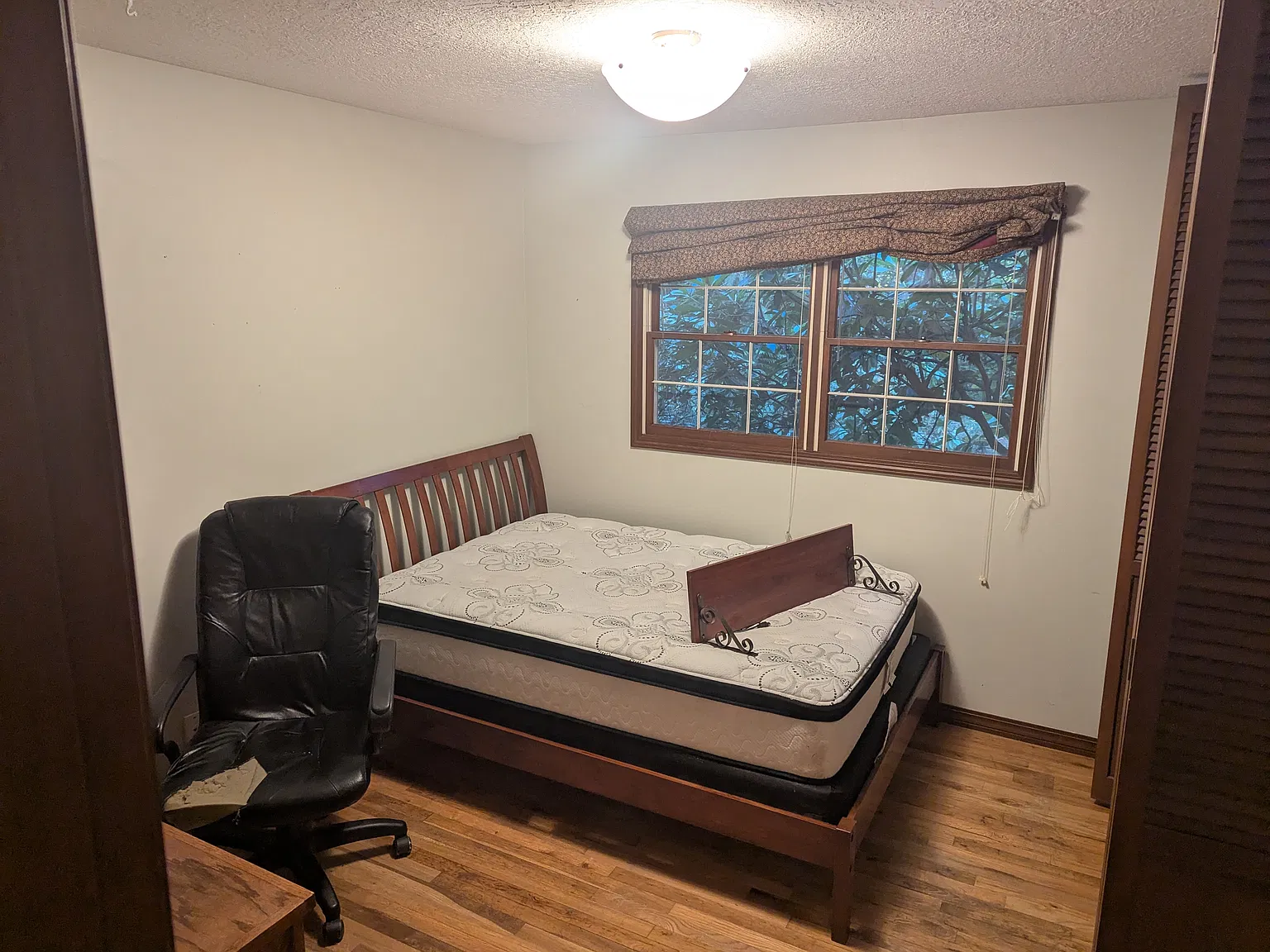 4 bed, 2724 sqft, $900 — Photo 2