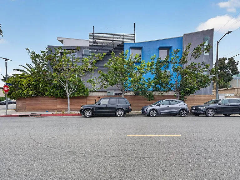 404 Grand Blvd — Photo 72