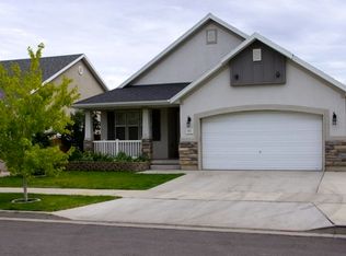 7471 S Sunset Maple Dr, West Jordan, UT 84081