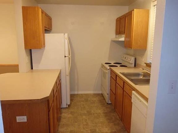 3rd image of 2816 D Pl SE APT B