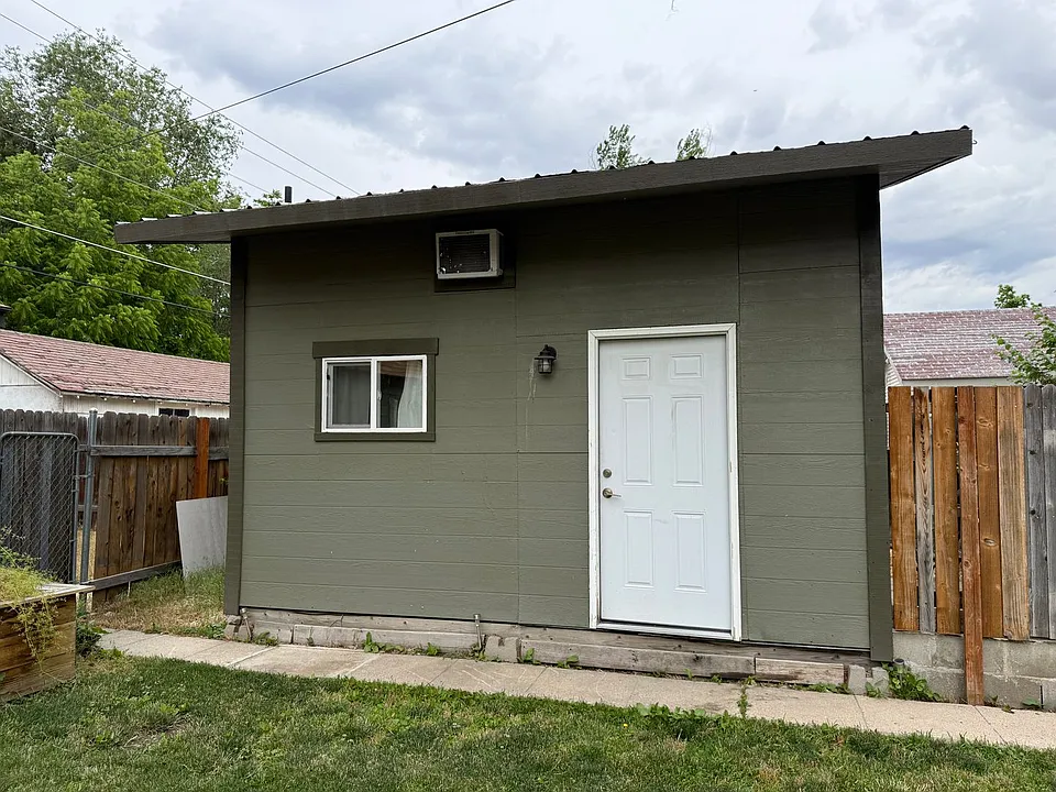 1211-1211 1/2 S Leadville Ave