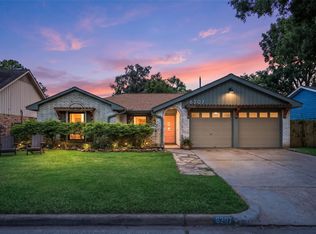 6207 Spruce Forest Dr, Houston, TX 77092