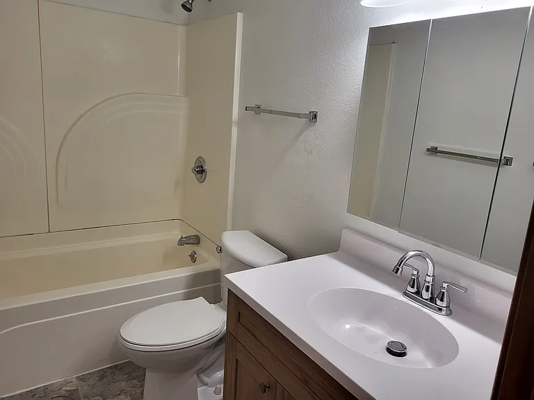 955 Boston Way — Photo 6