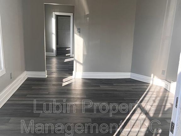 4th image of 1054 Delmar Ave