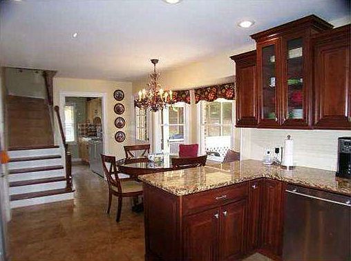 3rd image of 5511 Mill Stone Dr