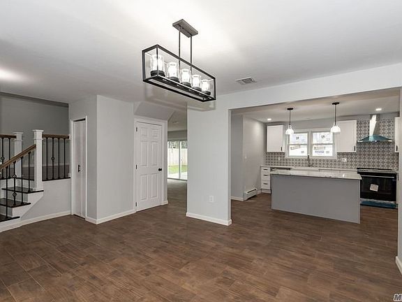 3rd image of 7 Windsor Pl