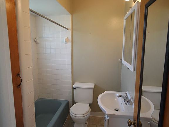 5th image of 1220 King Ave APT D