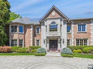 128 Huyler Landing Rd, Cresskill, NJ 07626