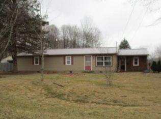 10512 Infirmary Rd, Mantua, OH 44255
