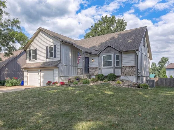 15720 W 146th St, Olathe, KS 66062