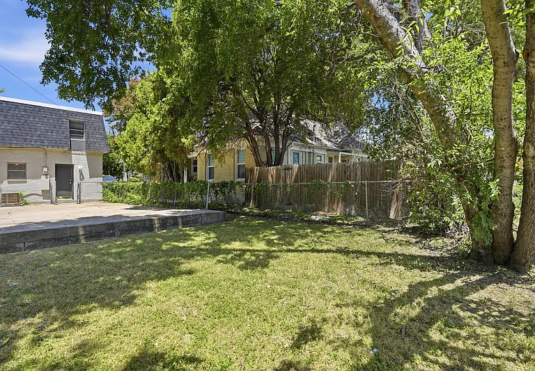 3209 Rogers Ave — Photo 16