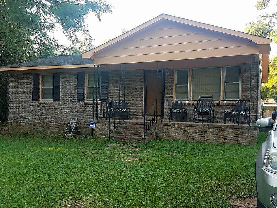 1st image of 104 Arbor Ct