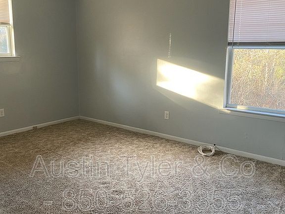 4th image of 4026 McCrary Dr